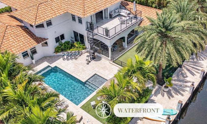 Seven Isles House | 429 m² House ∙ 6 bedrooms ∙ 16 guests