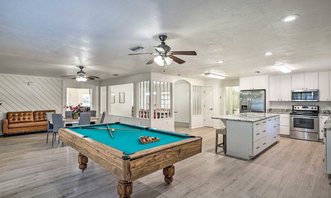 Gainesville House | 441 m² House ∙ 5 bedrooms ∙ 12 guests