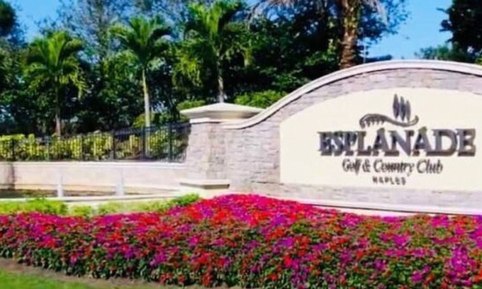 Naples Condo | 5 star brand new condo at Naples golf club/resort