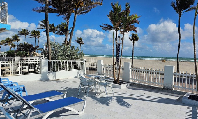 Hollywood South Central Beach House | 5-Star Spacious Modern Beachfront Home w/Stunning Views! Step out to the Beach!