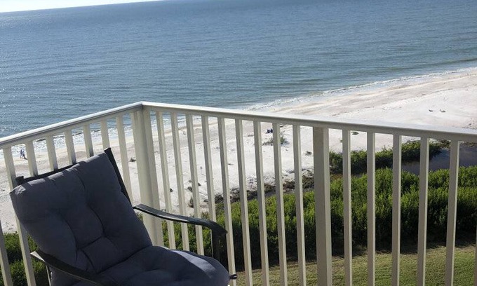 South Island Condo | 51 m² Condo ∙ 1 bedroom ∙ 4 guests