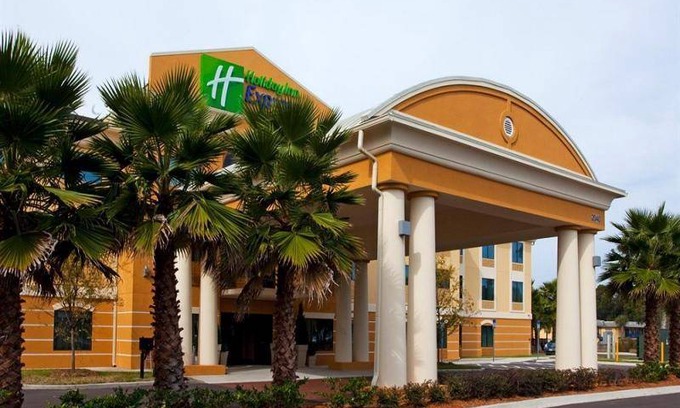 North Beach Hotel | 51 m² Hotel ∙ 2 bedrooms ∙ 127 guests