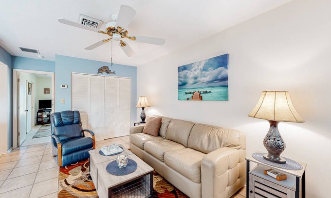 Bradenton Beach Condo | 55 m² Condo ∙ 1 bedroom ∙ 2 guests