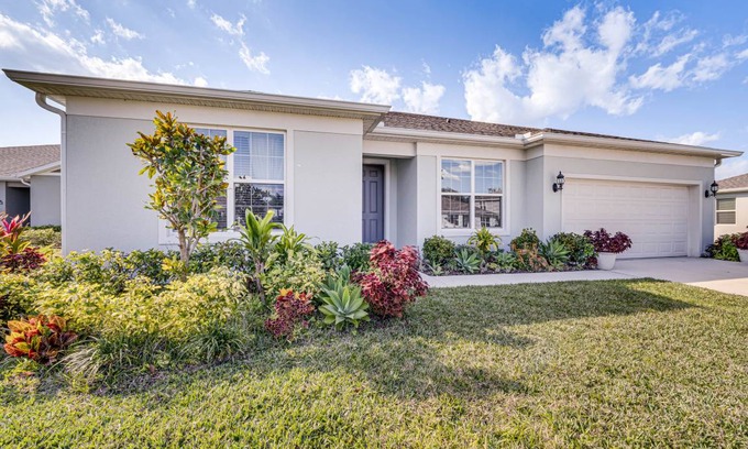 St. Cloud House | 55 m² House ∙ 2 bedrooms ∙ 4 guests