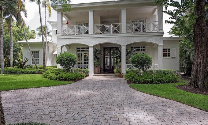 Old Naples House | 557 m² House ∙ 6 bedrooms ∙ 12 guests