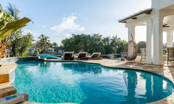 Harbour Inlet House | 668 m² House ∙ 7 bedrooms ∙ 14 guests