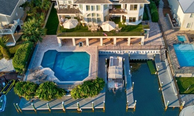 Holiday Isle House | 6800 sq ft Executive House with Boat Slips!