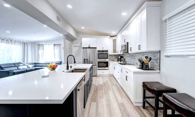 Hollywood Lakes Villa | 714 Tyler Hollywood FL