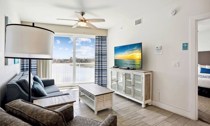 Treasure Island Condo | 87 m² Condo ∙ 2 bedrooms ∙ 6 guests