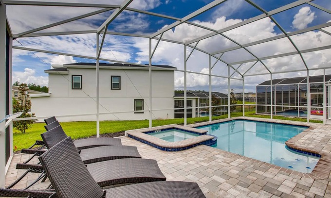 Four Corners House | 8908 CC - 6BR Luxury Home: Private Pool