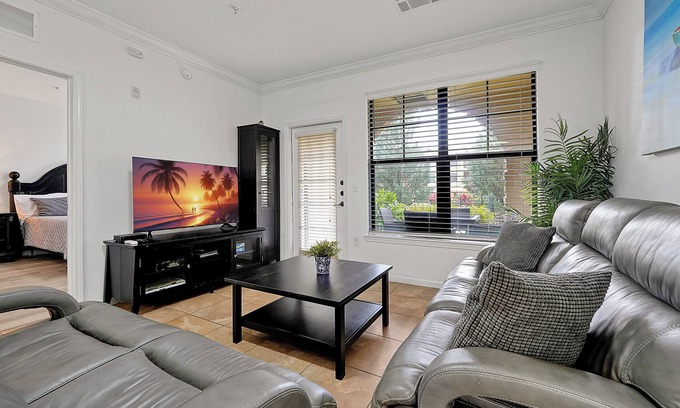 Davenport Apartment | 9 miles from Disney - Bella Piazza spacious condo