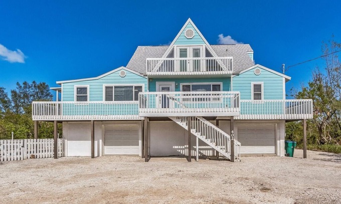 Ilexhurst House | Anthony Beach Cottages - Island Retreat Heated pool home w/4 bedrooms 3 baths