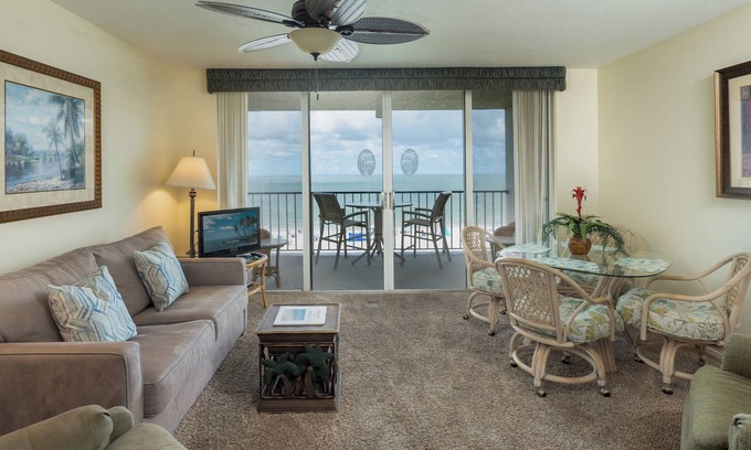 Marco Island Condo | APOLLO 505 - Beach Front One Bedroom Condominium Reserve for Three Nights or Weekly!