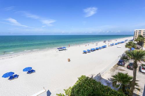 Madeira Beach House | Arie Dam 304