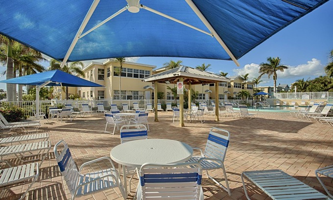 Indian Shores Apartment | Barefoot Beach Resort