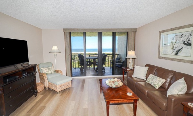 Butler Beach Apartment | Barefoot Trace 213 Direct Oceanfront