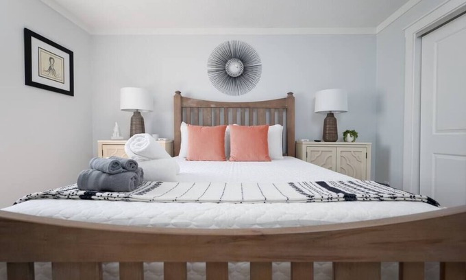 Jacksonville House | Be A Nomad | Steps to the ocean | pet friendly