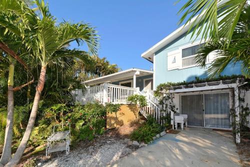 Holmes Beach Villa | Beach Breeze Hideaway Villa