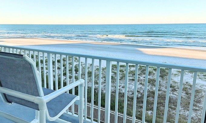 Jacksonville Beach Condo | Beachdrifter 403 | Oceanfront Condo with Pool, Balcony + Beach Access