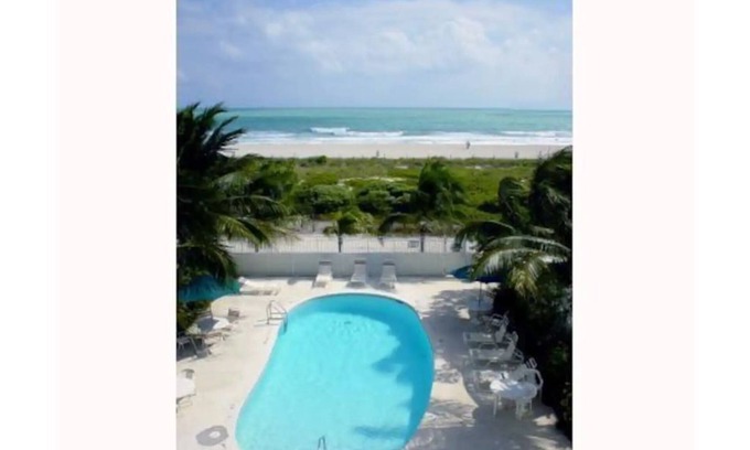 South of Fifth Apartment | Beachfront Art Deco District with Free Beach Lounges and Pool