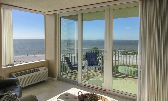 South Island Condo | Beachfront Condo At Bargain Price! Resort Heated Pool! Tennis Courts! Million Dollar View!