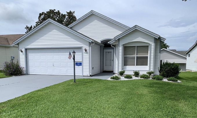 Mira Mesa House | Beautiful 2 BR home between Spanish Springs and Sumter Landing in The Villages