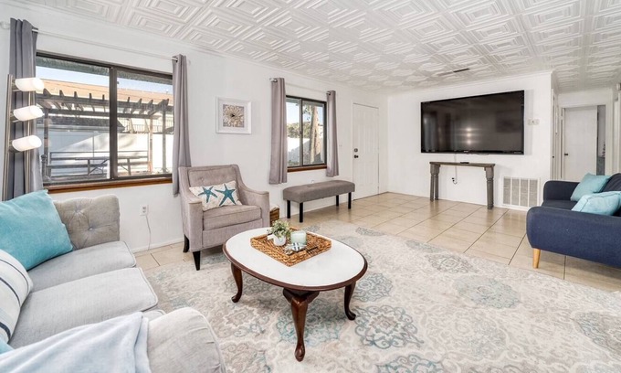 Port Canaveral House | Beautiful 3-Unit Beach Compound. 3 minutes to the beach!nn