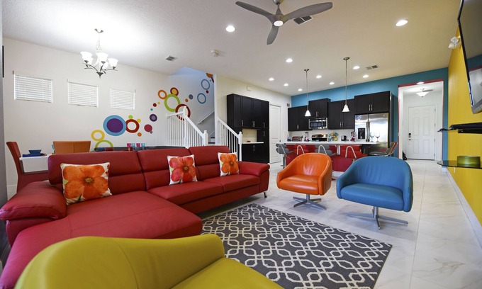 Sandy Ridge House | Beautiful 5 Bed Pool Town Home at The Enclave at Festival