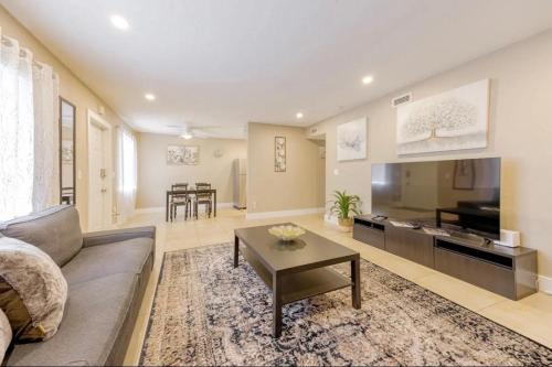 East Naples Apartment | Beautiful apartment in Naples