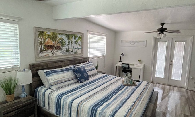 Overbrook Gardens House | Beautiful Coastal Home located within 2 miles to the beach!