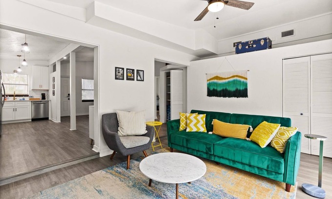 Gulf Gate Estates House | Beautiful home with heated pool, minutes away from Siesta key beach