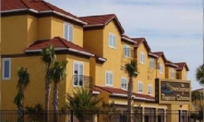 Pensacola Beach House | Beautiful Townhouse on the Sugar White Sands of Pensacola Beach, Fla
