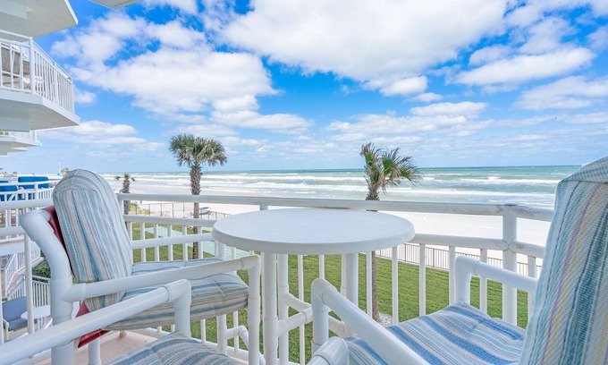 Daytona Beach Shores Condo | Beautiful Beach Front Condo