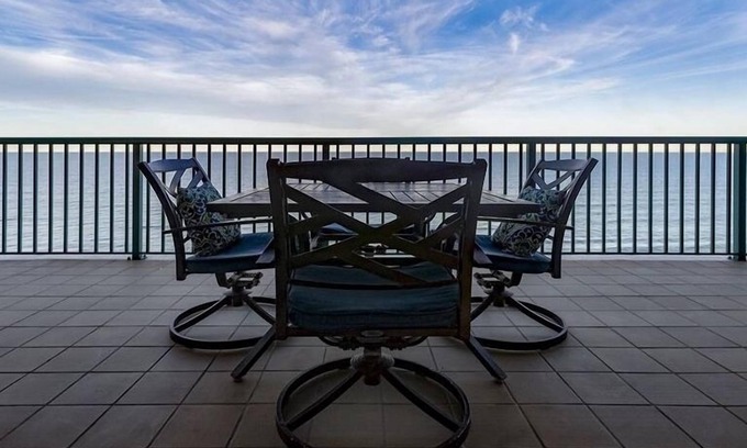 Daytona Beach Shores Apartment | Beautiful 3/3 Direct Oceanfront at Twin Towers - Unit 1703 - Gorgeous Views