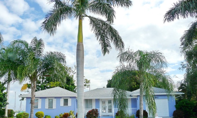Marco Island House | Boater’s dream house w/ hot tub & direct access to the Gulf of Mexico