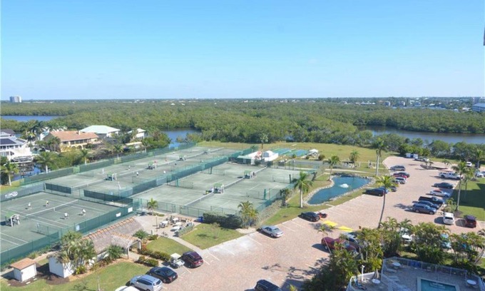 Bonita Shores House | Bonita Beach & Tennis One Bedroom Condos by IPG