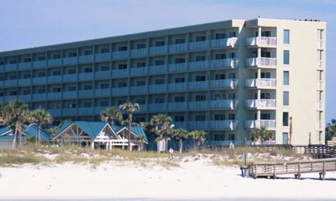 Fort Walton Beach Condo | Booking Spring / Summer 2022 **All-Inclusive Rate** FREE WiFi - 2BR/2BA on Beach