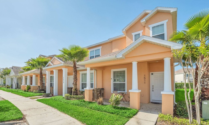 Four Corners House | Brand New 3 bed Modern Town Home On a Luxury Development Close to Disney