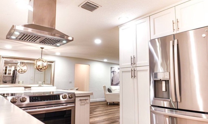 Tropic Palms House | Brand new Sunny Sandollar Shores in Delray Beach