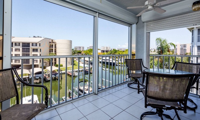 South Island Condo | Canal Front Condo- Walk to Marina, Heated Pool