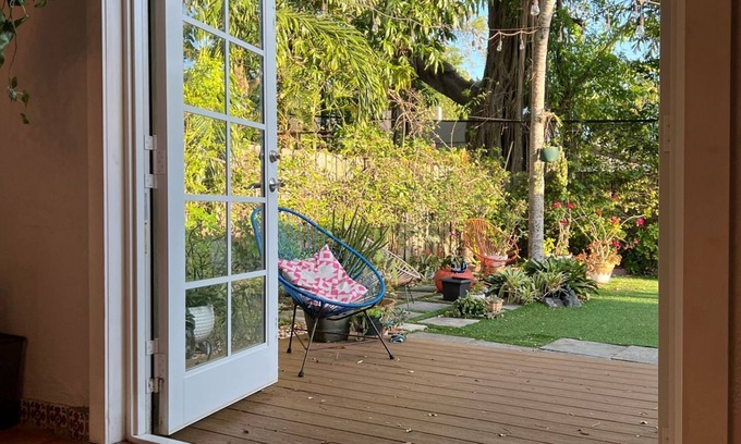 Northeast Miami House | Casa Mimo Miami - Best Location & Value -2/1 Single House in trendy neighborhood