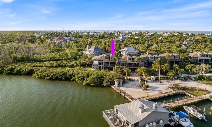 Safety Harbor Club House | Casita Salida del Sol-North Captiva Island Waterfront townhouse w/dockage