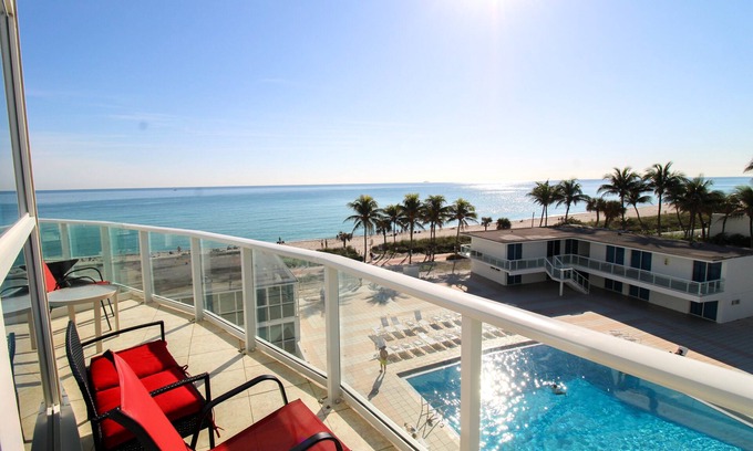 Mid Beach Condo | Castle M16 Ocean/Pool view, balcony, gym. tennis, & free valet parking!