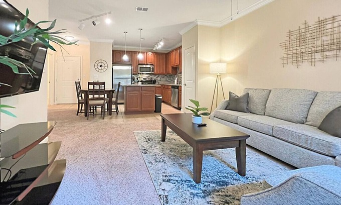 Carver City - Lincoln Gardens Apartment | Central Tampa Living, Modern Luxuries with Pool Views