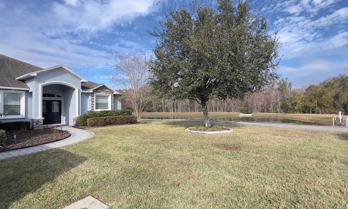 Nichols House | Charming 3-bedroom house in Lakeland with AC, WiFi
