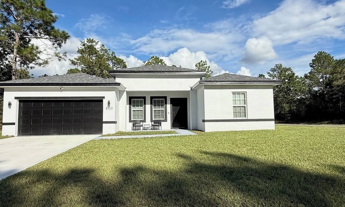 Citrus Springs House | Charming brand new 4-bedroom house minutes from Rainbow Springs, Crystal Rivers.