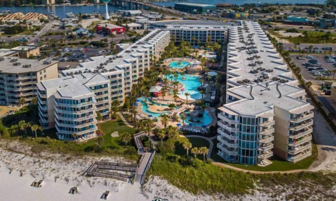 Fort Walton Beach Condo | 🦩Charming Walk-Out Level W/Upper Pools~No Elevator Needed! Waterscape A233🦩