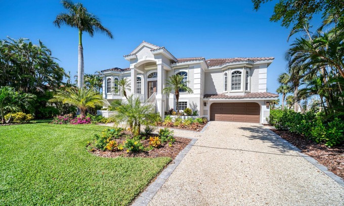 Beachview Country Club Estates House | Coastal Haven Estate: Immaculate Home w/Pool &Spa