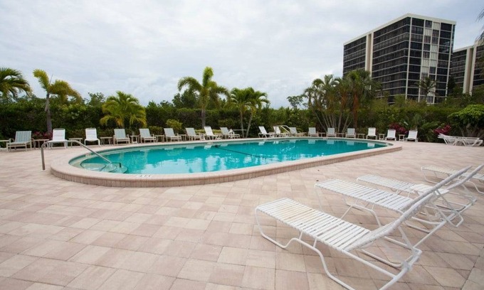 Bonita Springs Condo | Condo ∙ 2 bedrooms ∙ 4 guests