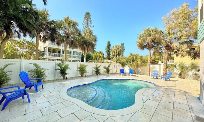 Anna Maria House | Coquina Cottage A by Duncan Real Estate